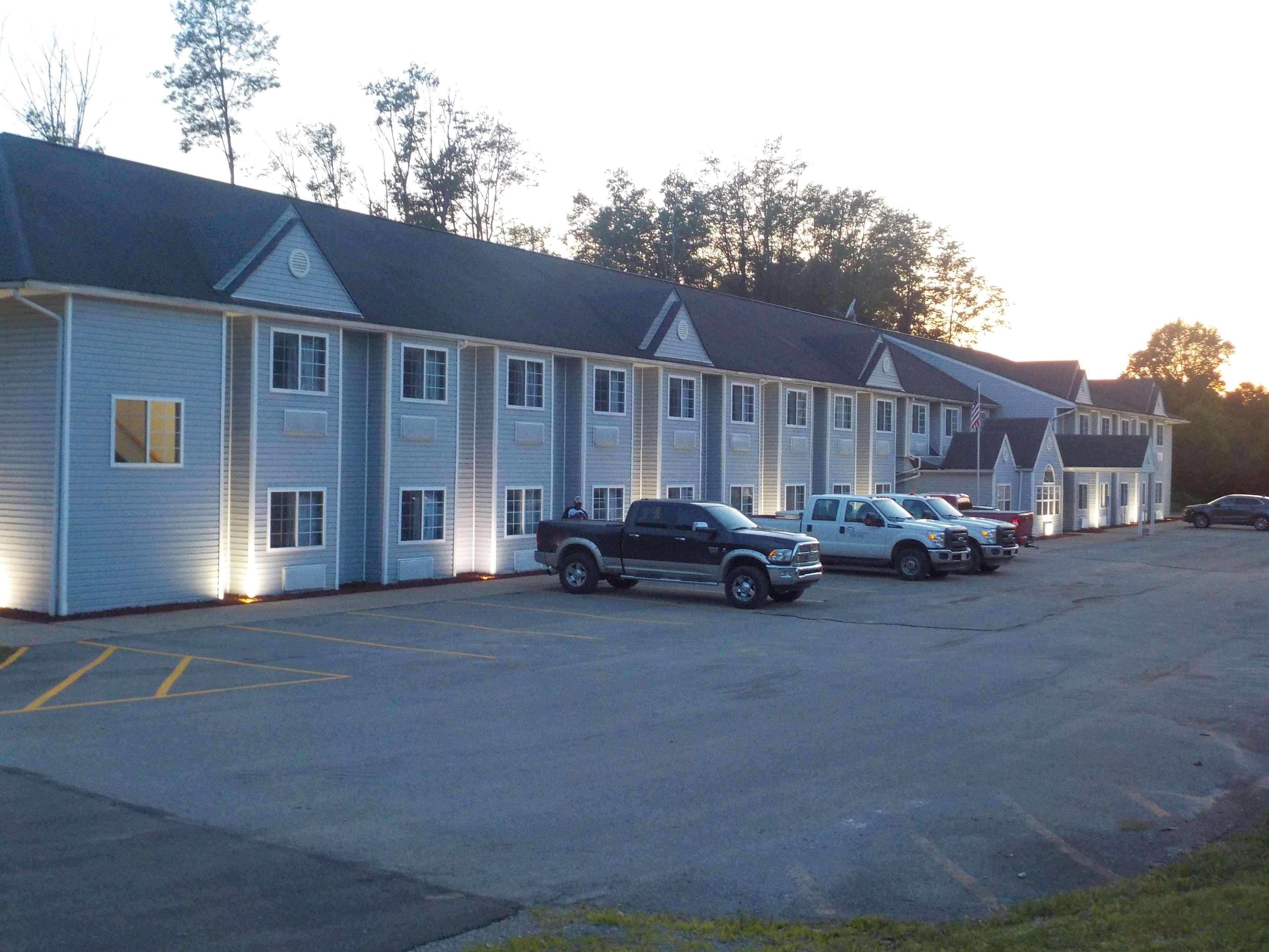 Mj Inn And Suites Marienville Eksteriør bilde