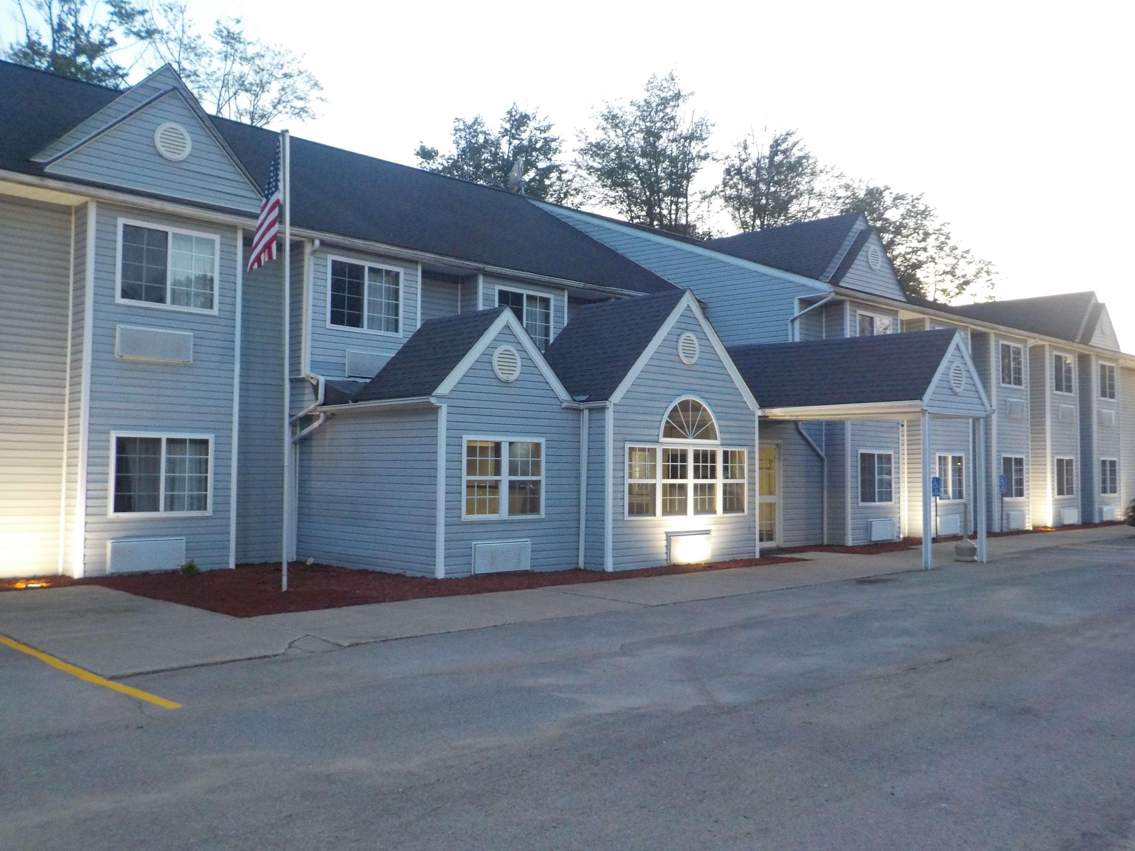 Mj Inn And Suites Marienville Eksteriør bilde